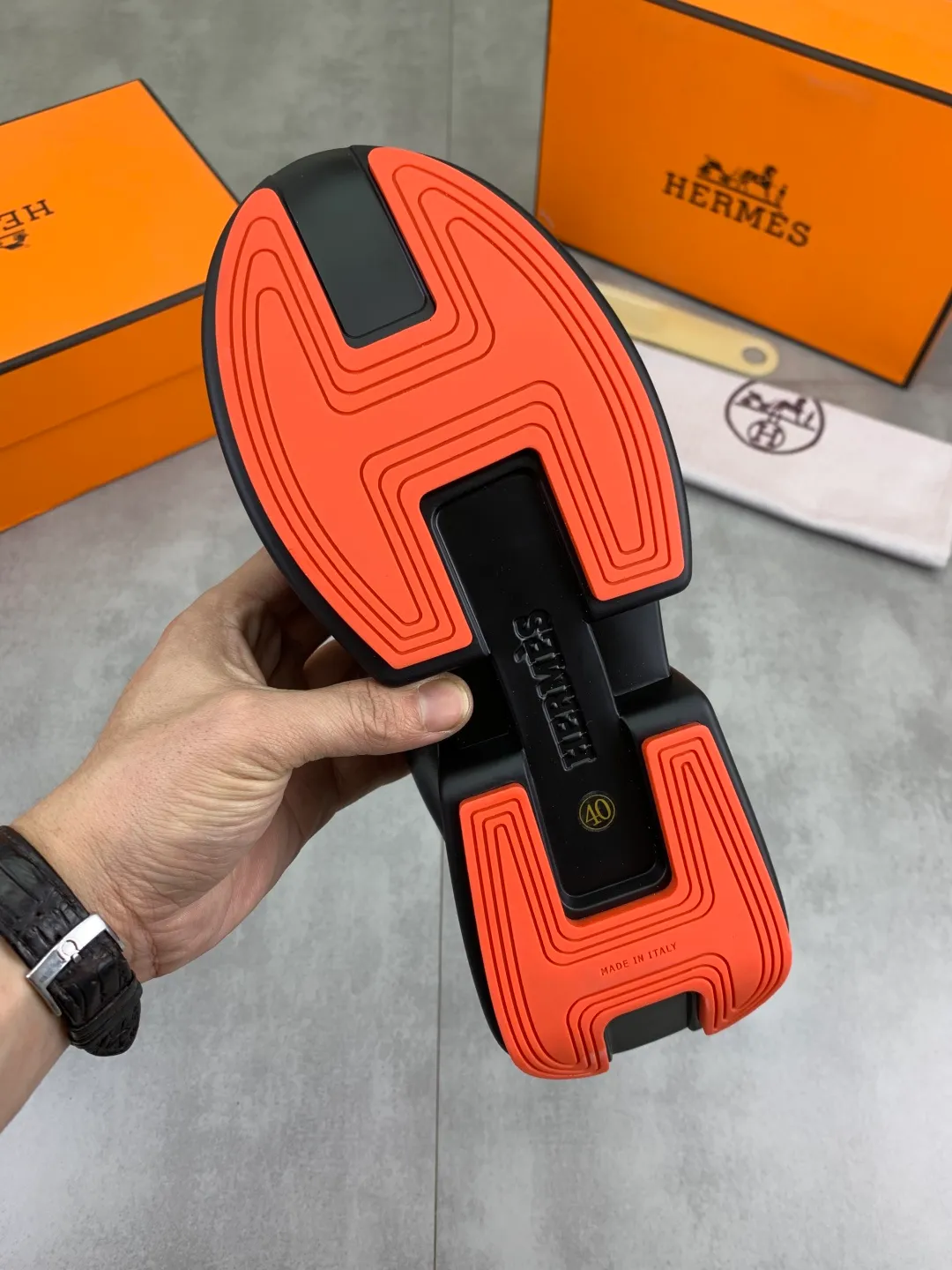 Men's shoes 💰P460 new style [HERMES] Hermès - High-end quality original order - Upper: 🔝 Napa calfskin, sewn brand 'H' totem - Inner: water-dyed cowhide - Outsole: ultra-light TPU foam; molded outsole - Ultra-high quality control·Fine workmanship: highlighted (high-end·luxury·grade) -Size: 38-44 (45 can be customized)·